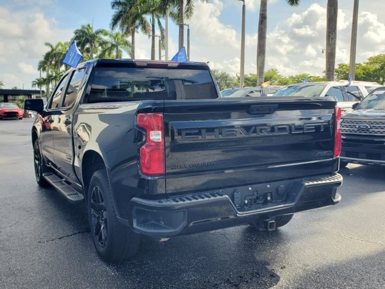 Used 2023 Chevrolet Silverado 1500 RST w/ LPO, Dark Essentials Package RWD image 5