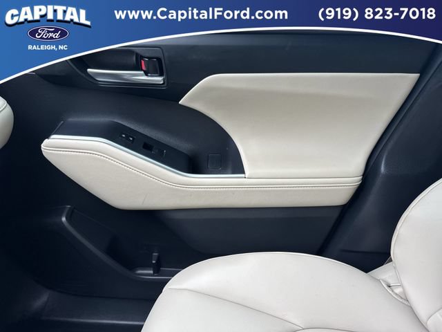 Used 2024 Toyota Highlander XLE AWD/4WD image 29