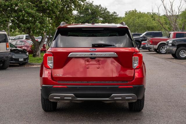 Certified 2023 Ford Explorer XLT w/ Equipment Group 202A RWD image 4