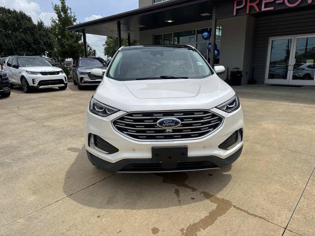 Certified 2019 Ford Edge Titanium w/ Equipment Group 301A FWD image 3