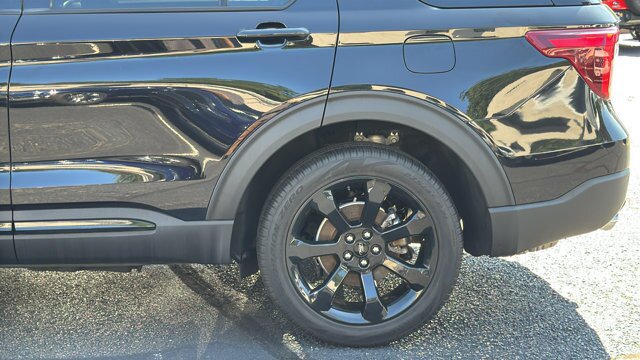 Certified 2023 Ford Explorer ST-Line w/ Class IV Trailer Tow Package AWD/4WD image 12