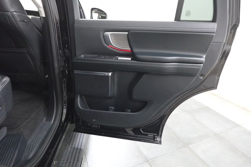 Certified 2025 Ford Expedition Platinum AWD/4WD image 32