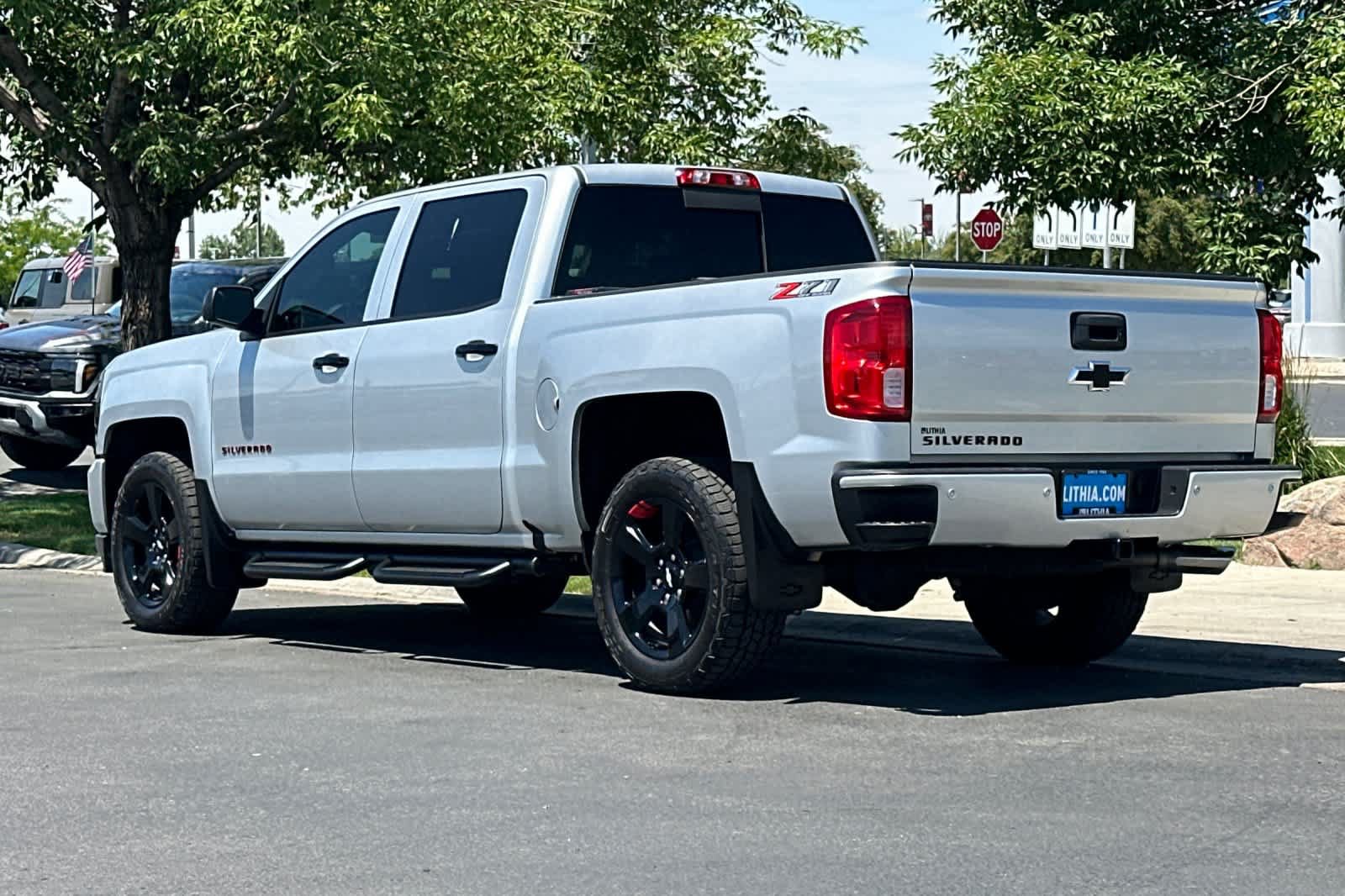 Used 2018 Chevrolet Silverado 1500 LTZ Z71 w/ Redline Edition AWD/4WD image 6