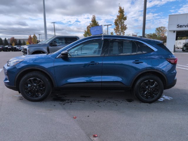 Certified 2023 Ford Escape Active w/ Tech Pack #1 AWD/4WD image 2