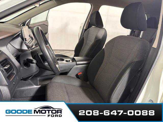 Used 2023 Nissan Rogue SV AWD/4WD image 10