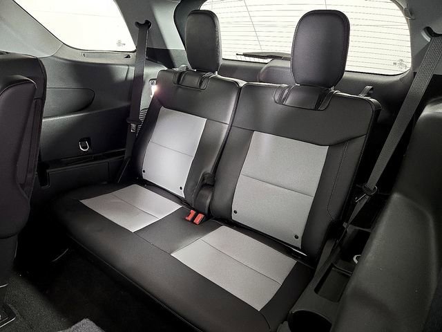 Certified 2023 Ford Explorer XLT w/ Equipment Group 202A image 11