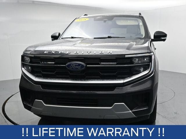 Certified 2025 Ford Expedition Max Platinum w/ Driver's Package AWD/4WD image 3