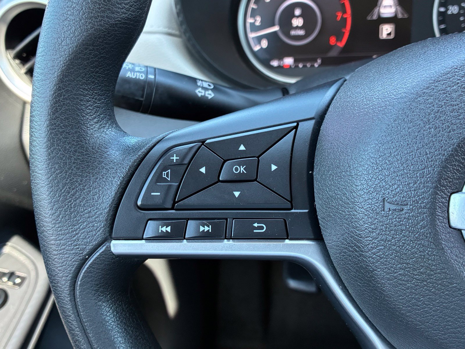Used 2021 Nissan Versa SV FWD image 24