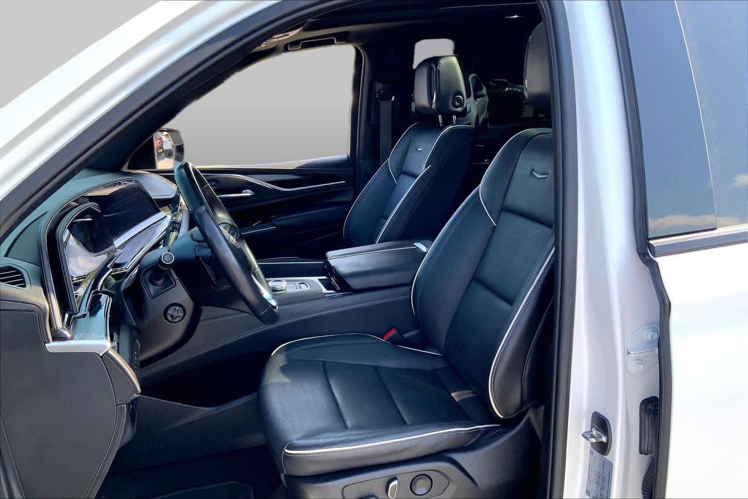 Used 2023 Cadillac Escalade Sport AWD/4WD image 8