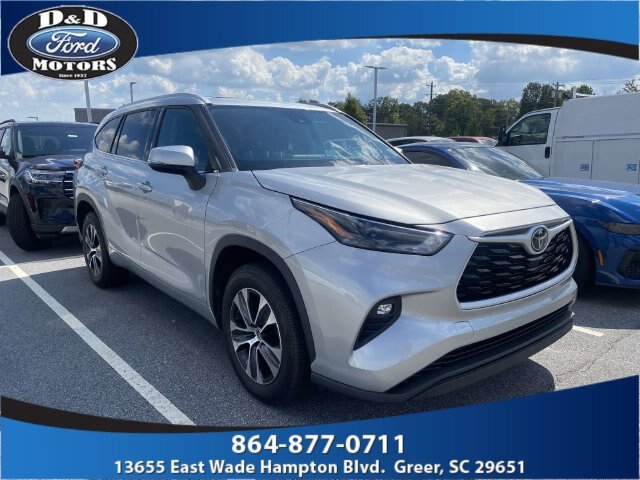 Used 2022 Toyota Highlander XLE FWD image 1