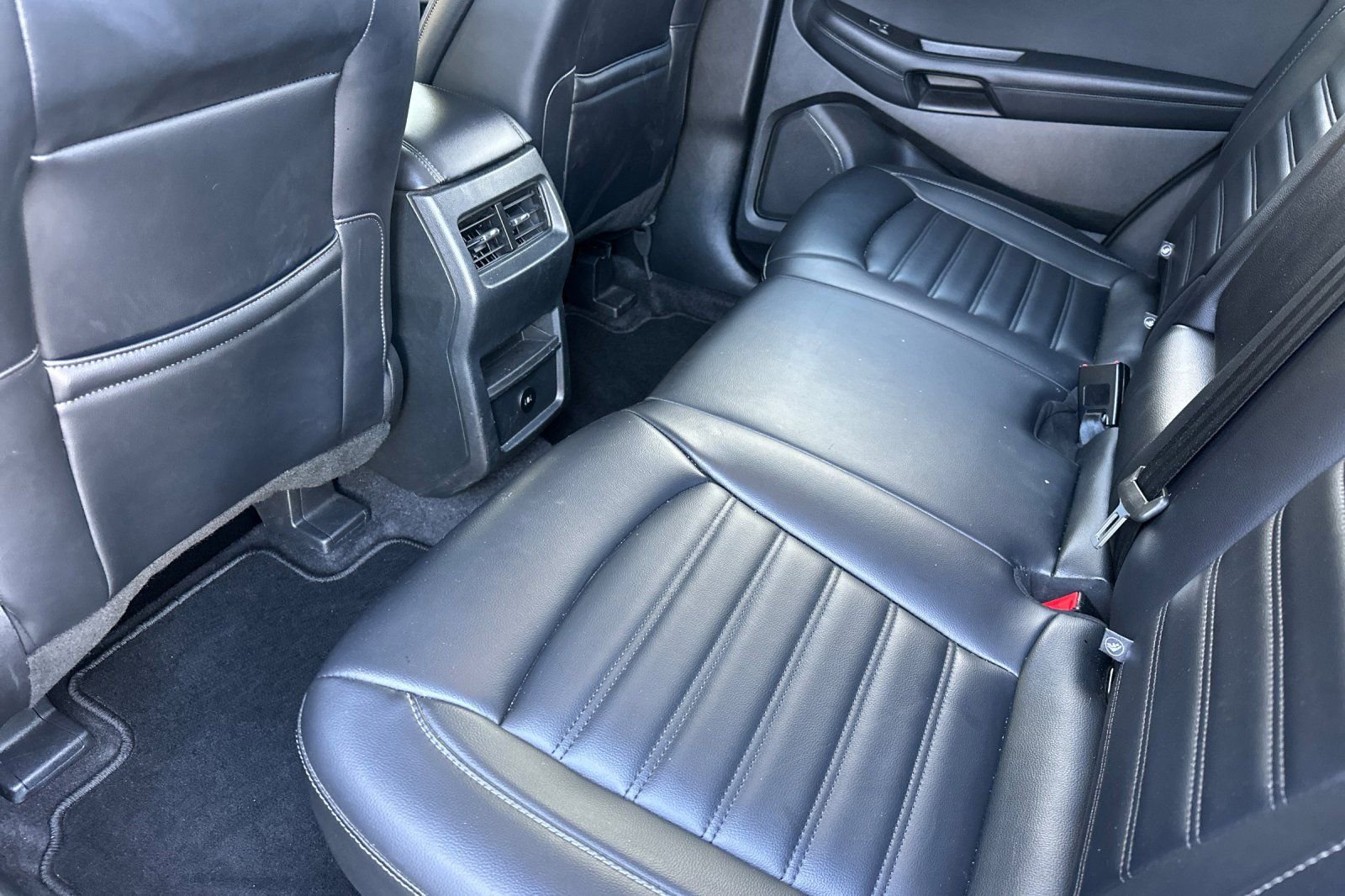 Certified 2024 Ford Edge SEL AWD/4WD image 7