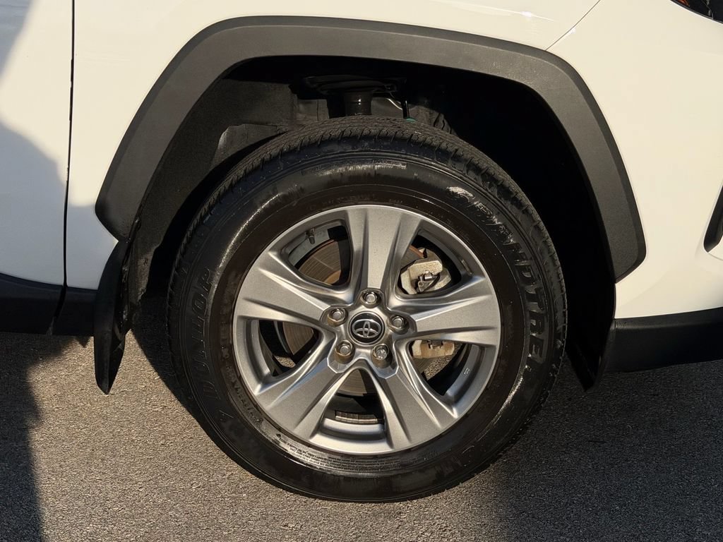 Used 2024 Toyota RAV4 XLE w/ Convenience Package FWD image 9