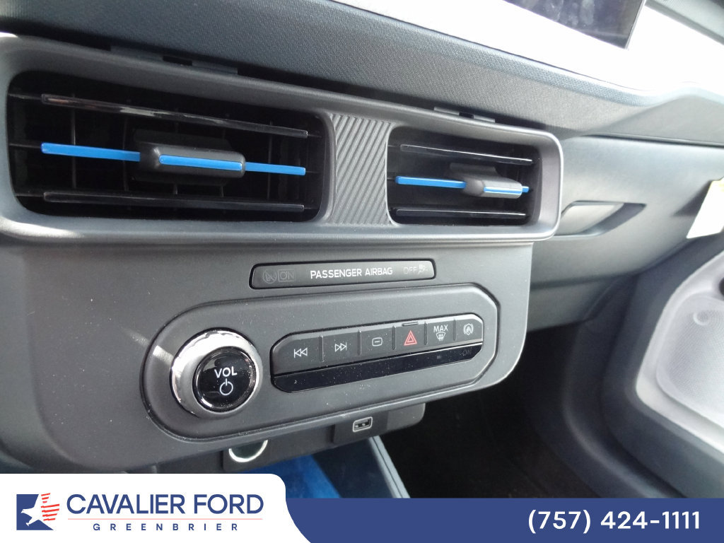 Certified 2025 Ford Maverick XLT w/ XLT Luxury Package AWD/4WD image 12