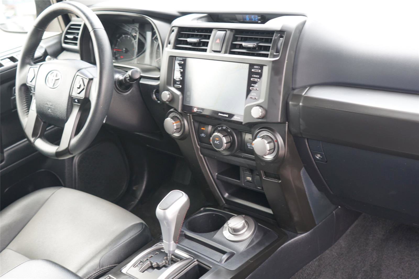 Used 2020 Toyota 4Runner SR5 Premium AWD/4WD image 29