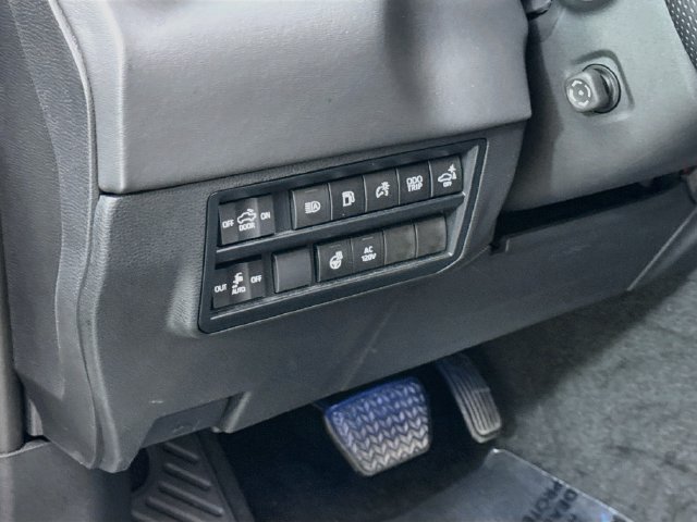 Used 2024 Toyota Tundra Platinum AWD/4WD image 10