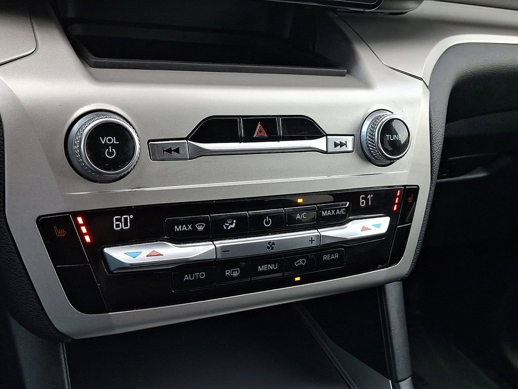 Certified 2021 Ford Explorer XLT AWD/4WD image 17