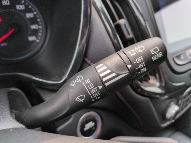 Used 2023 Chevrolet Equinox RS FWD image 39
