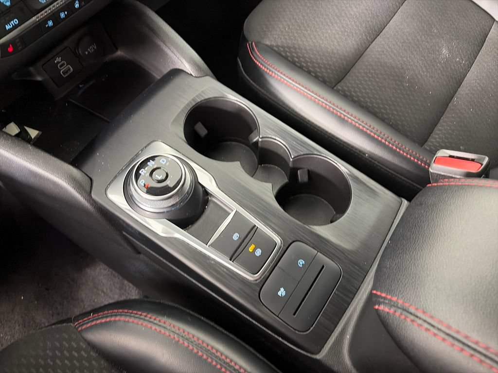 Certified 2025 Ford Escape ST-Line Select AWD/4WD image 22