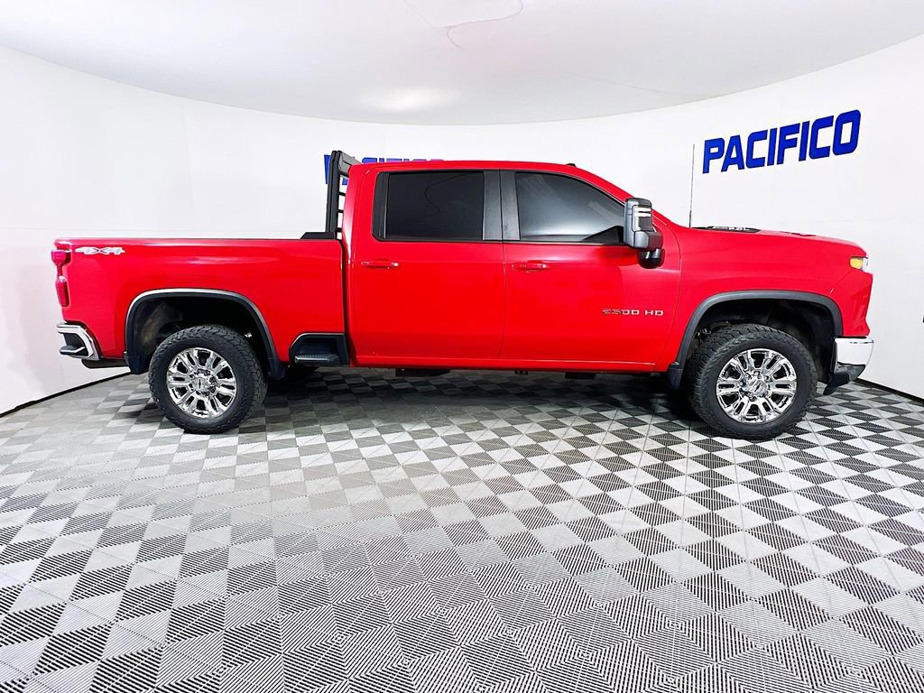 Used 2024 Chevrolet Silverado 2500 LT w/ Snow Plow Prep/Camper Package image 2