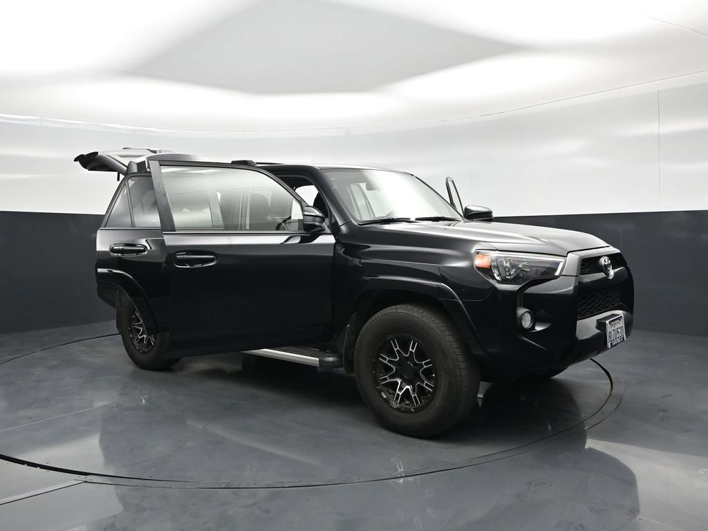 Used 2019 Toyota 4Runner SR5 RWD image 30