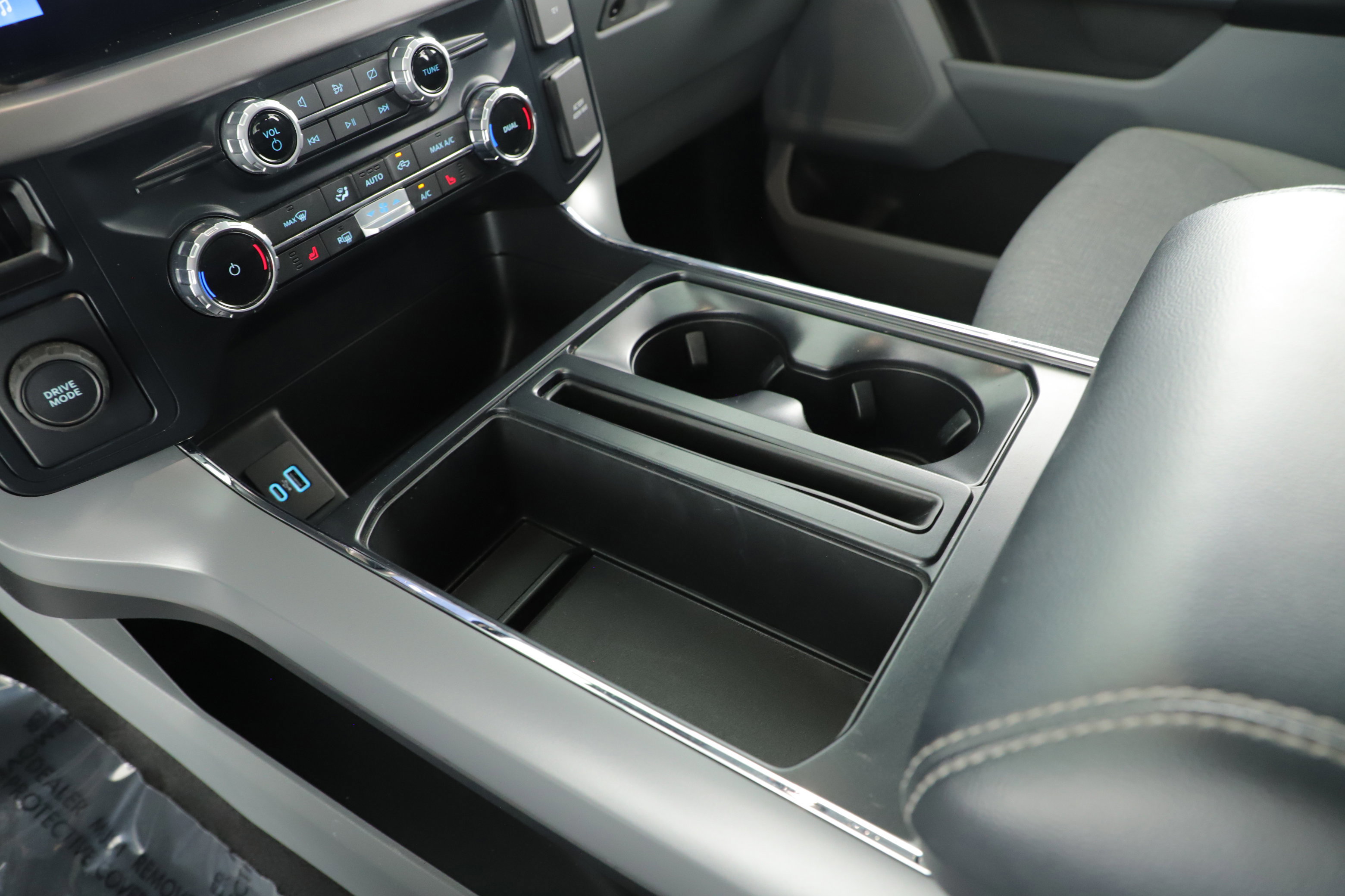 Certified 2024 Ford F150 XLT w/ Equipment Group 302A MID image 17