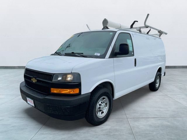 Used 2022 Chevrolet Express 2500 w/ Driver Convenience Package RWD image 3