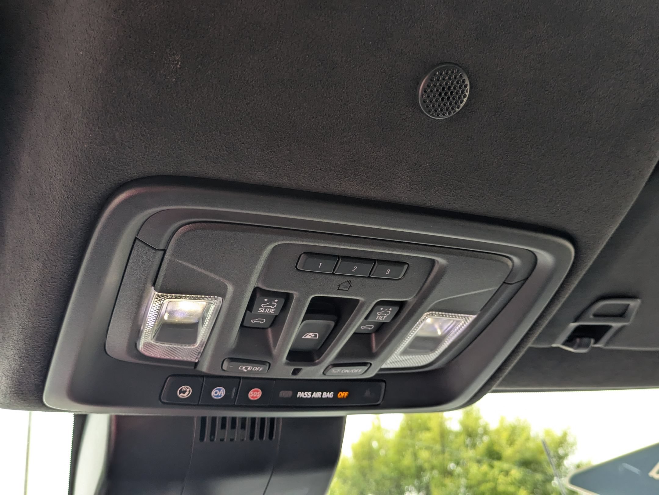 Used 2024 GMC Sierra 2500 AT4X AWD/4WD image 25