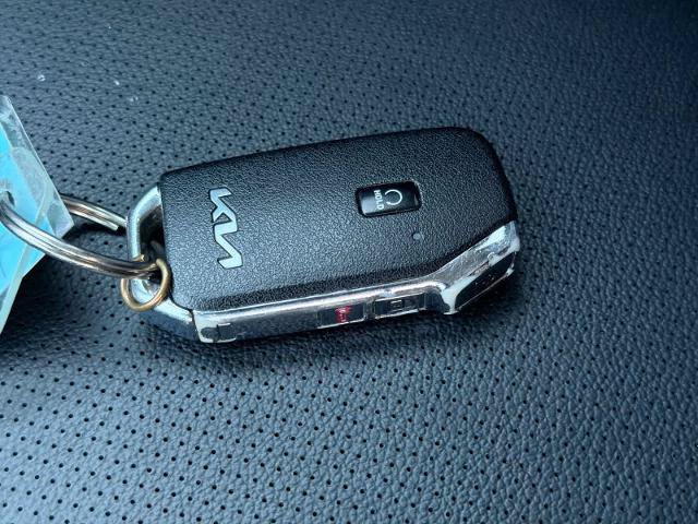 Used 2023 Kia Sportage EX AWD/4WD image 36