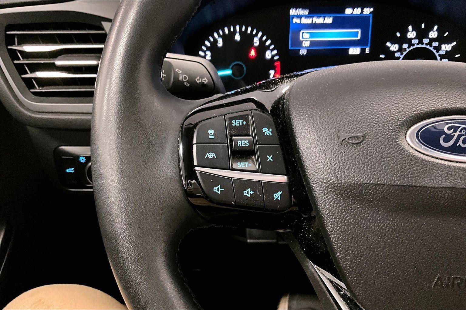 Certified 2022 Ford Escape SEL image 17