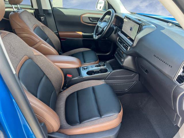 Certified 2025 Ford Bronco Sport Outer Banks w/ Outer Banks Tech Package+ AWD/4WD image 16