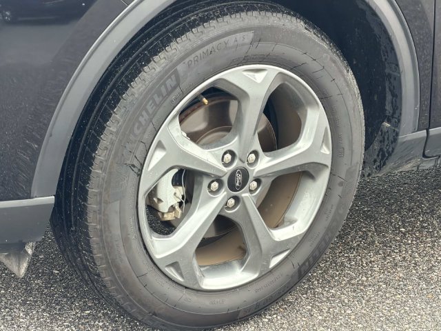 Certified 2025 Ford Escape ST-Line Select AWD/4WD image 13