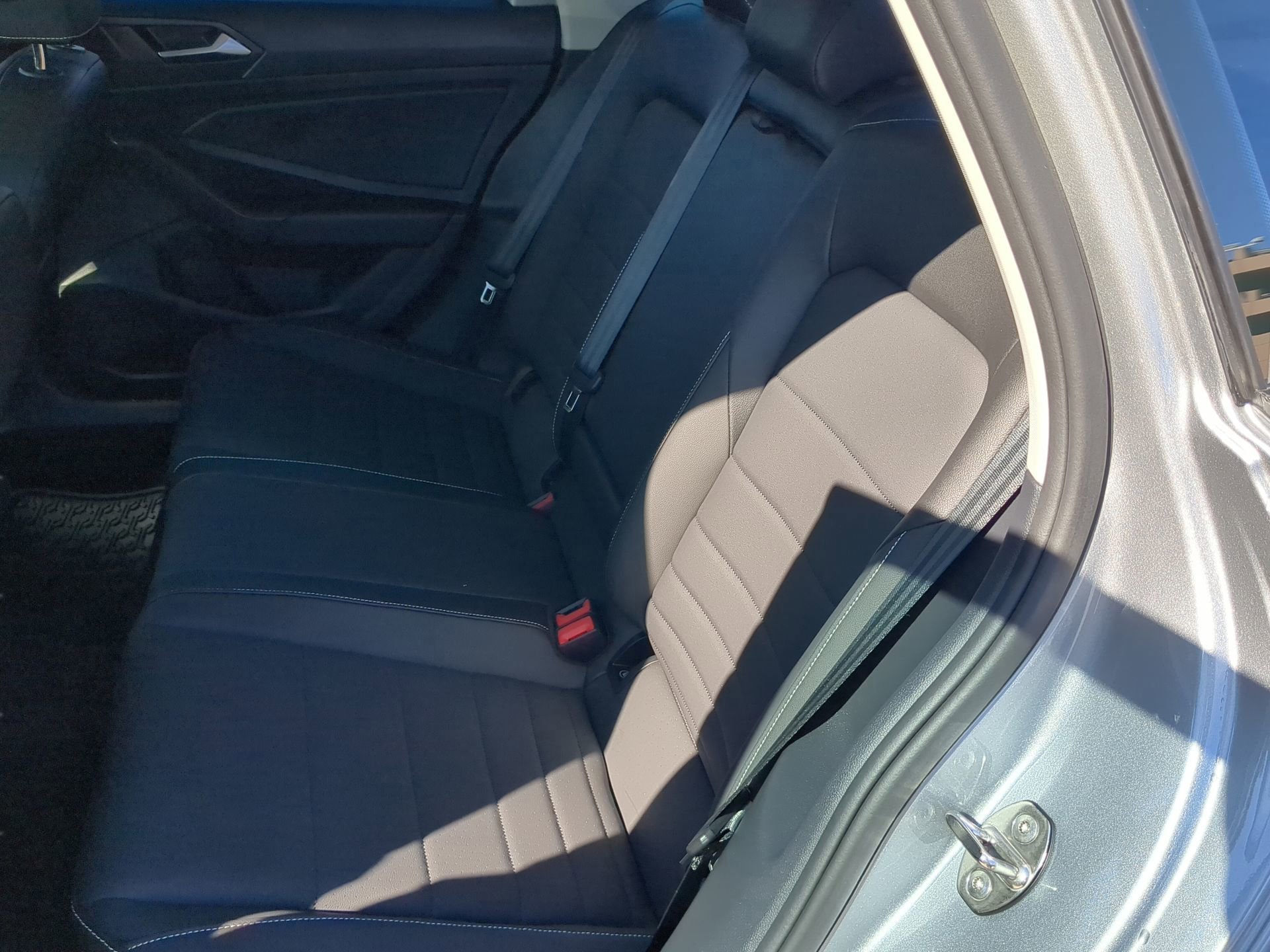 Used 2024 Volkswagen Jetta SE image 45