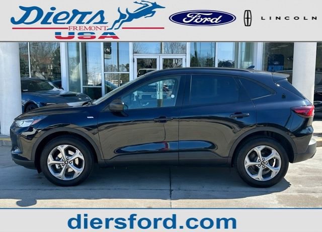 Certified 2025 Ford Escape ST-Line image 2