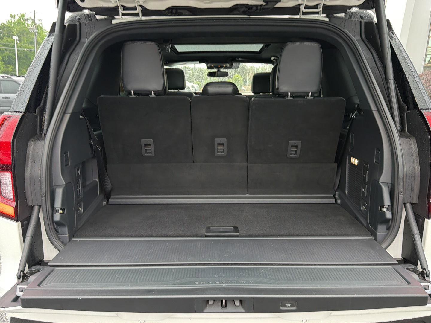 Certified 2025 Ford Expedition Platinum w/ Stealth Appearance Package AWD/4WD image 34