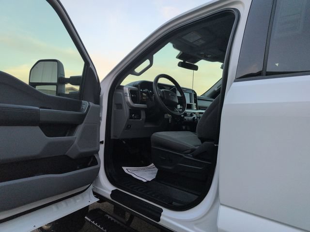 Certified 2025 Ford F350 XLT w/ FX4 Off-Road Package AWD/4WD image 9