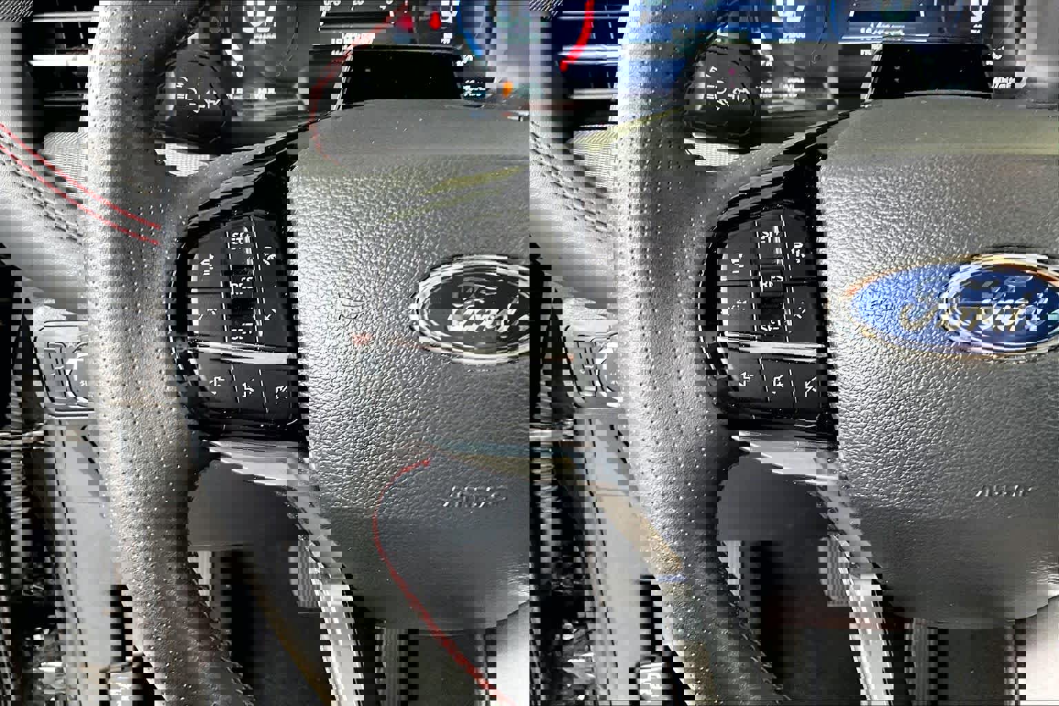 Certified 2025 Ford Explorer ST-Line image 23