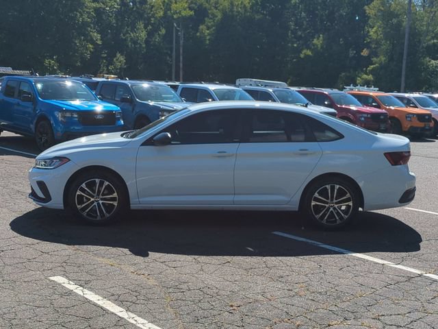 Used 2025 Volkswagen Jetta Sport FWD image 6