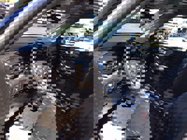 Certified 2022 Ford Explorer XLT w/ Equipment Group 202A image 8