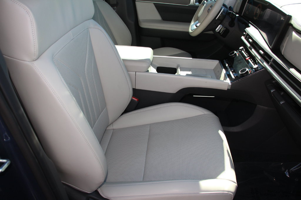 Used 2025 Hyundai Santa Fe SEL AWD/4WD image 29