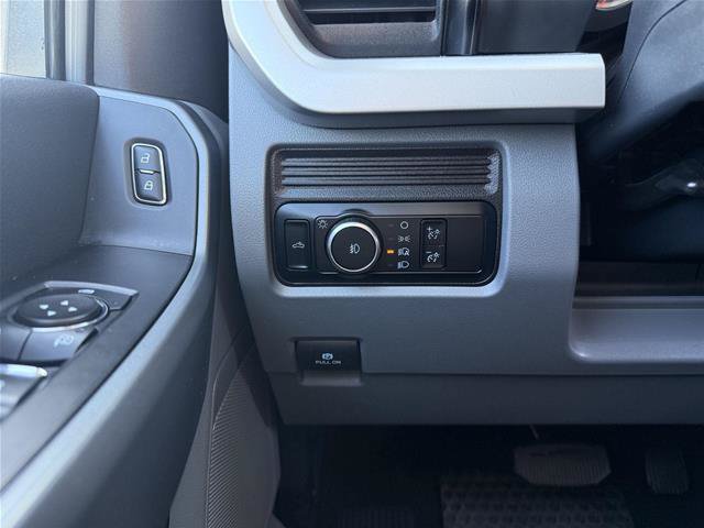 Certified 2024 Ford F250 XL w/ STX Appearance Package AWD/4WD image 18