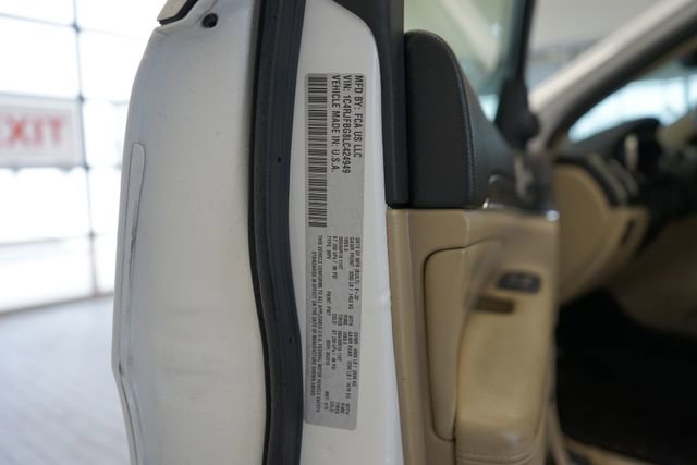 Used 2020 Jeep Grand Cherokee Limited w/ Luxury Group II image 19