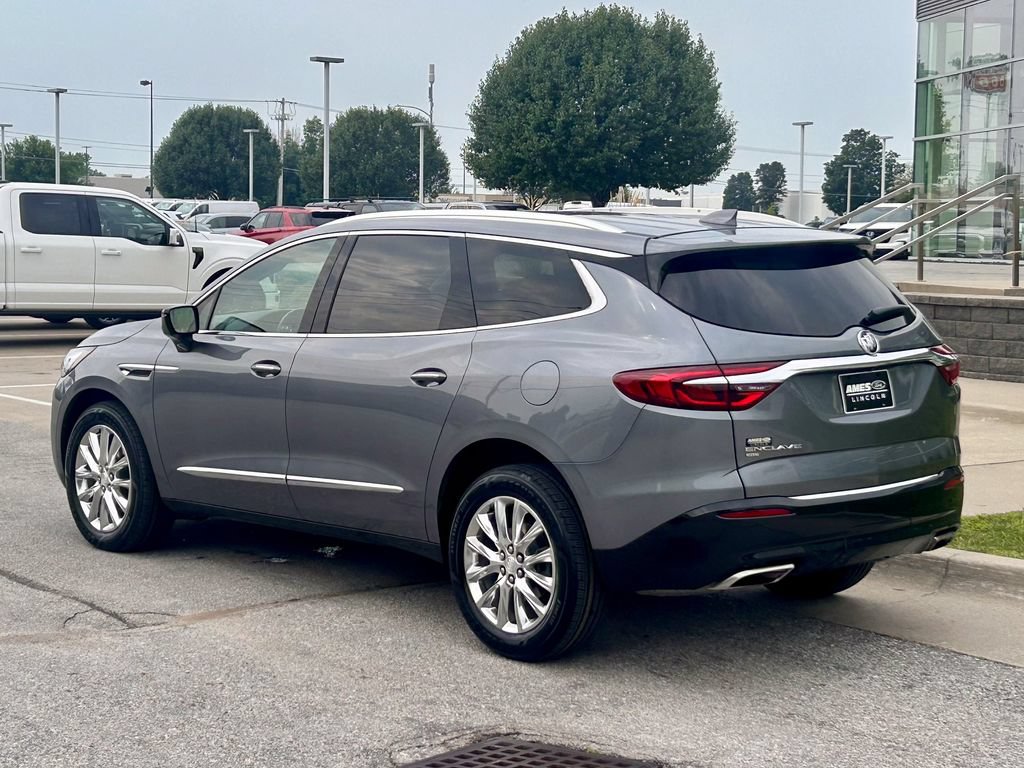 Used 2021 Buick Enclave Premium w/ Sun and Sites Package AWD/4WD image 4