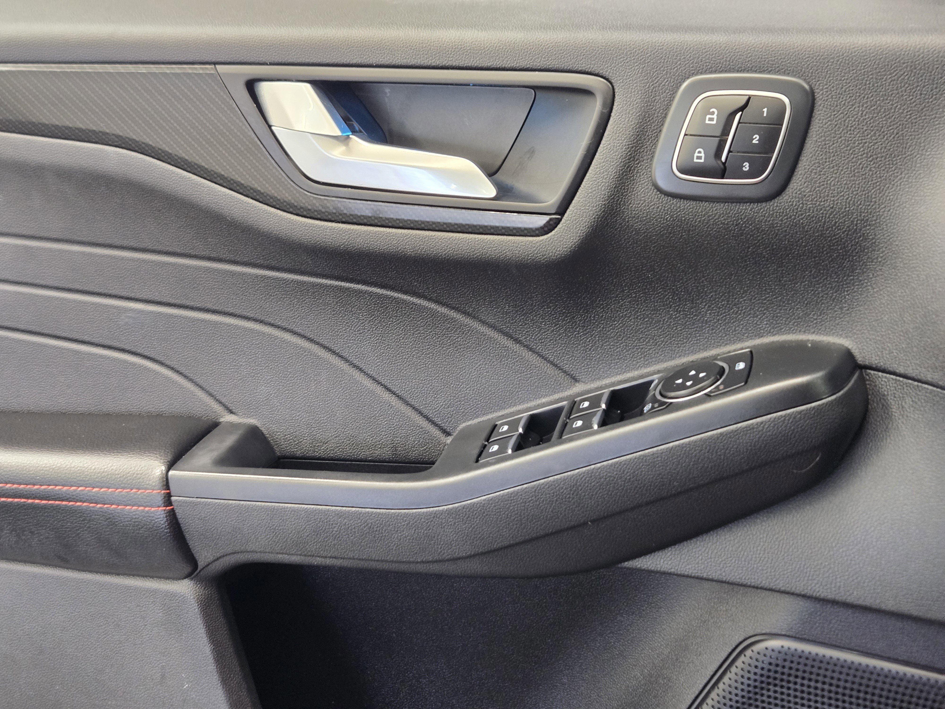 Certified 2023 Ford Escape ST-Line Elite w/ Premium Technology Package image 22