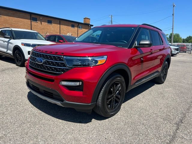 Certified 2023 Ford Explorer XLT w/ Equipment Group 202A AWD/4WD image 27