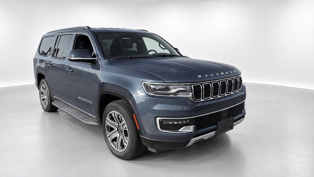 Used 2024 Jeep Wagoneer L Series II w/ Flexible Seating Group AWD/4WD image 4