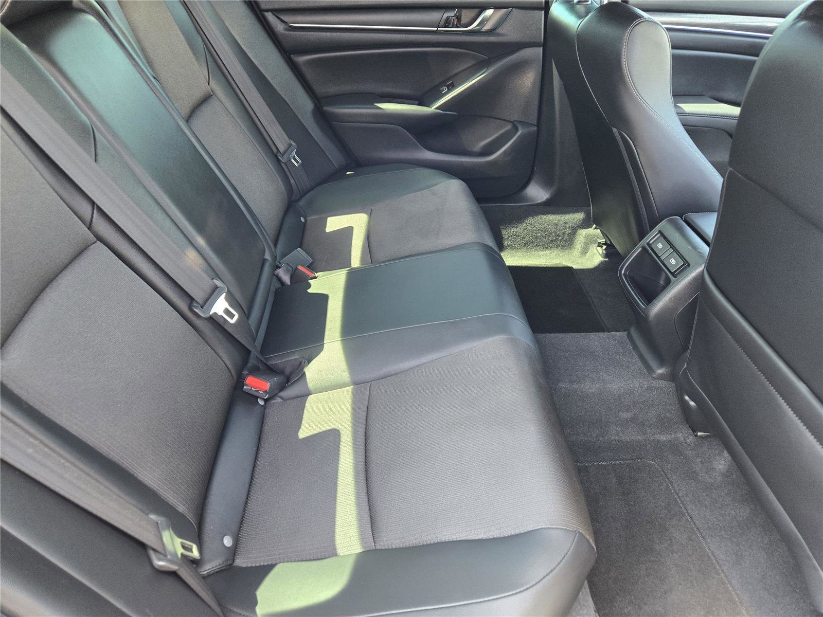Used 2022 Honda Accord Sport image 29