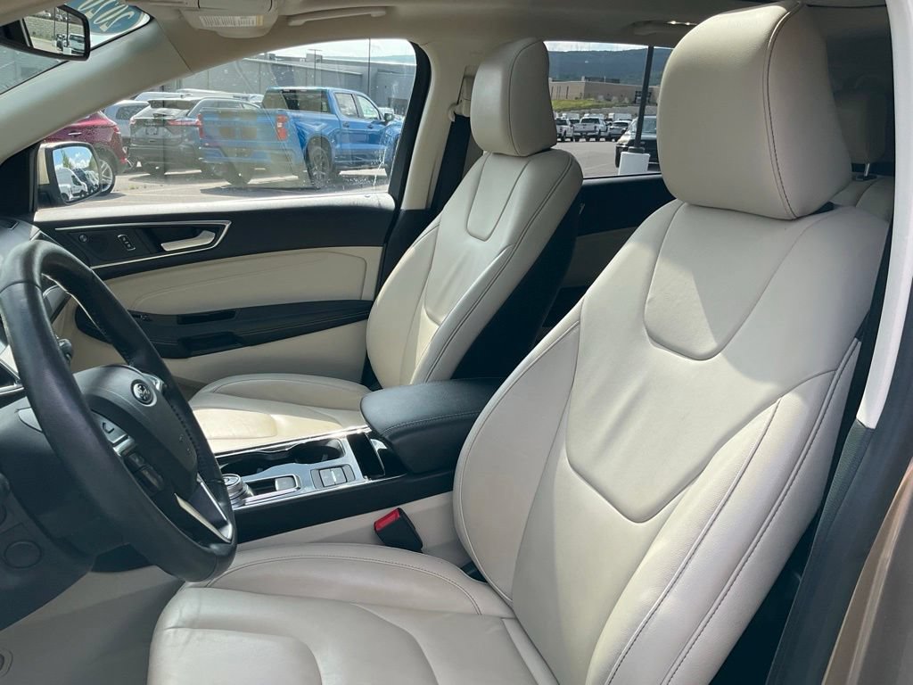 Certified 2020 Ford Edge Titanium AWD/4WD image 21