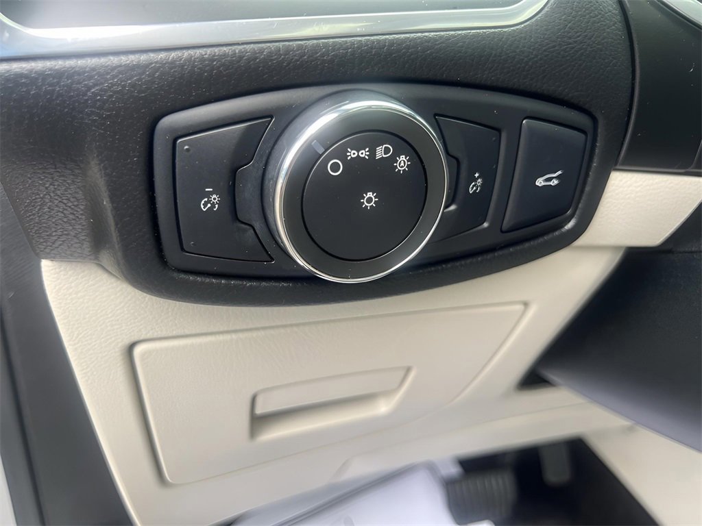 Certified 2016 Ford Edge Titanium w/ Equipment Group 302A image 18