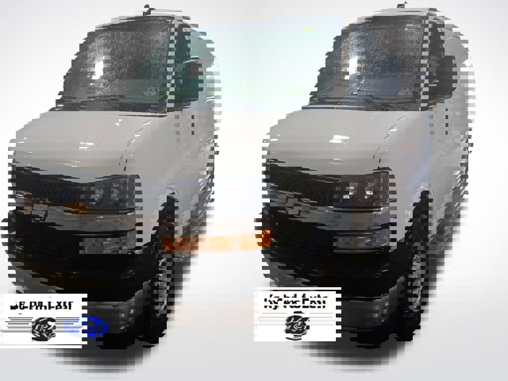 Used 2021 Chevrolet Express 2500 w/ Driver Convenience Package image 4