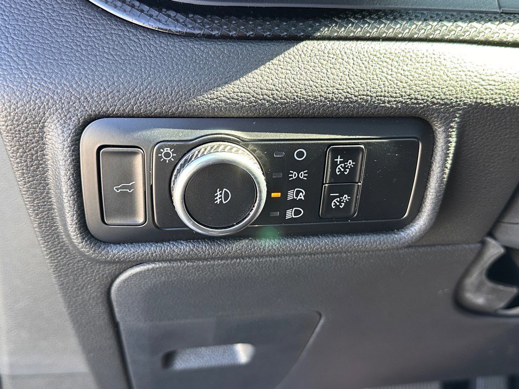 Certified 2024 Ford Explorer ST-Line w/ Class IV Trailer Tow Package image 18